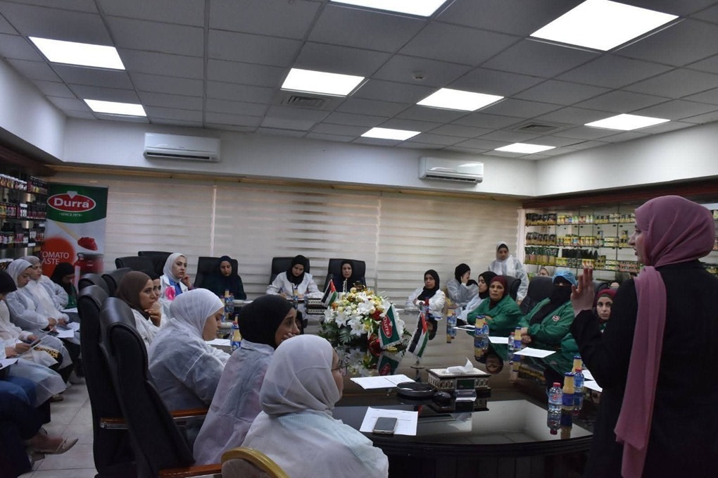 صورة حول : مستشفى الملك المؤسس يطلق حملات توعية بسرطان الثدي مستشفى الملك المؤسس يطلق حملات توعية بسرطان الثدي