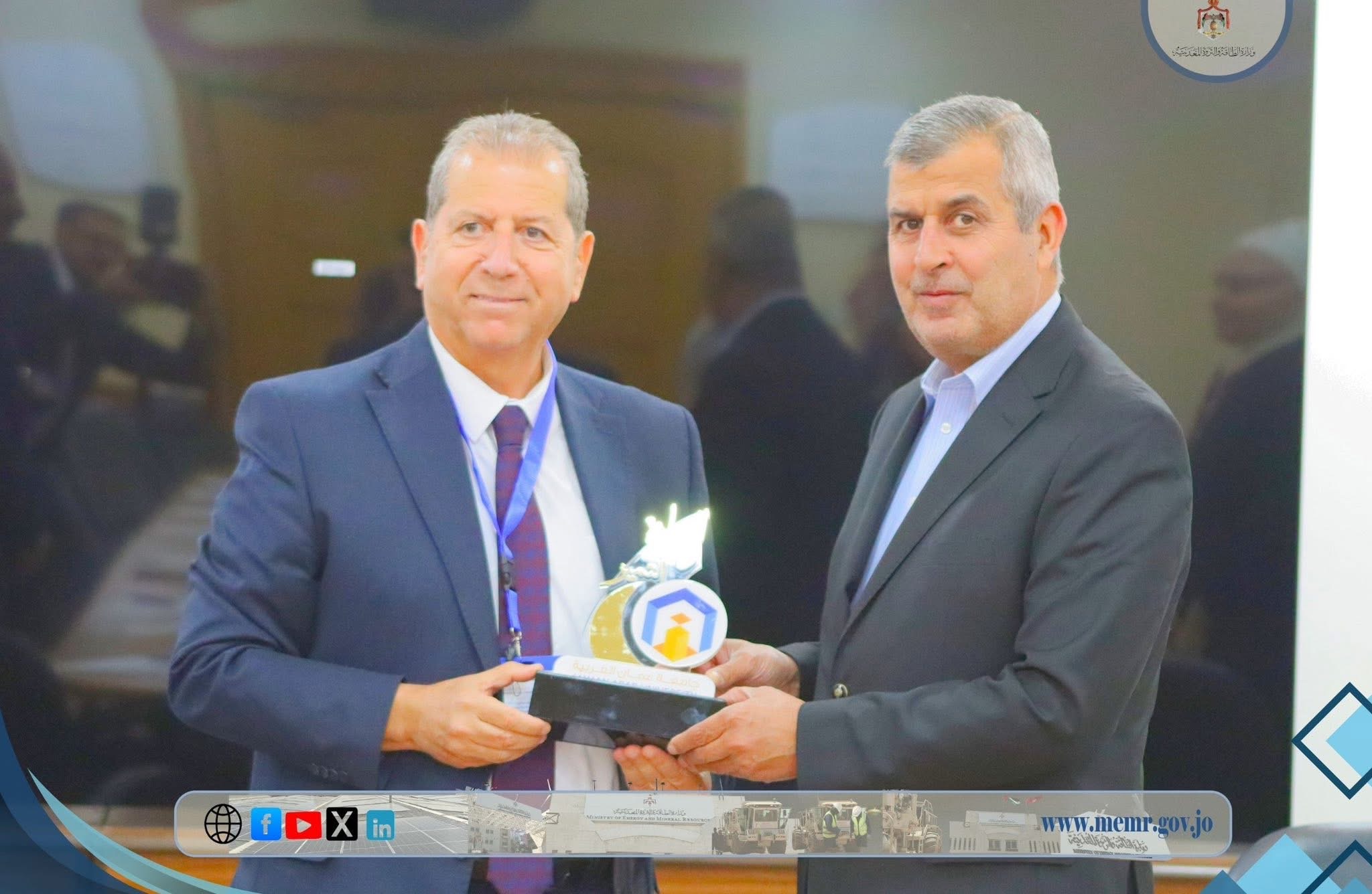 الطاقة وجامعة عمان العربية توقّعان مذكرة تفاهم لتعزيز التعاون في مجالات الطاقة المتجددة وترشيد الاستهلاك