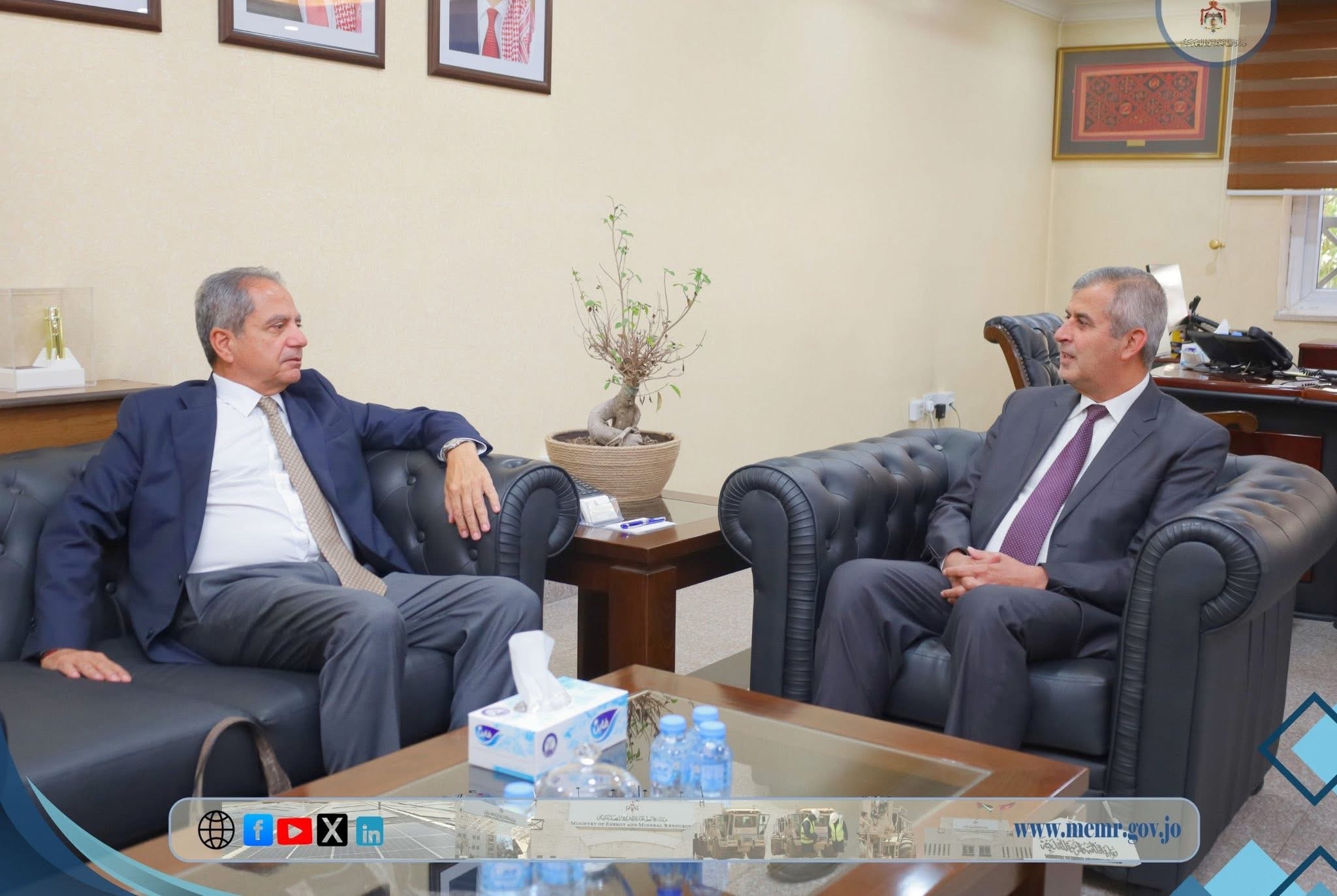 صورة حول : الخرابشة: الأردن جاهز لتزويد لبنان بالكهرباء والغاز فور اكتمال الترتيبات الفنية الخرابشة: الأردن جاهز لتزويد لبنان بالكهرباء والغاز فور اكتمال الترتيبات الفنية