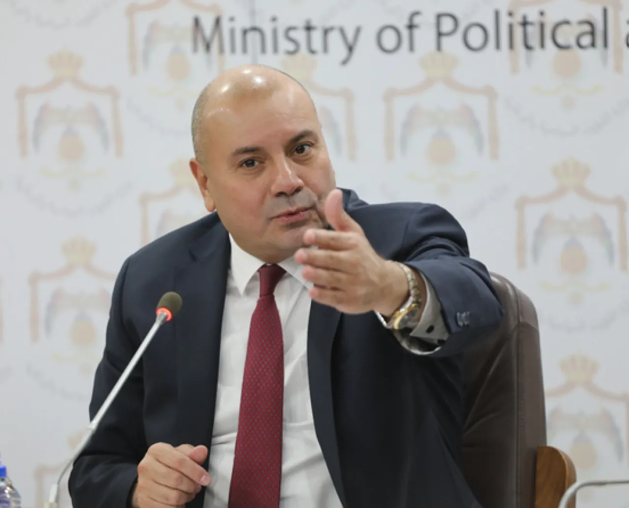 صورة حول : العودات: الأردن ماضٍ بثبات في مسارات التحديث الثلاثة وتعزيز دور الأحزاب في صون السلم المجتمعي العودات: الأردن ماضٍ بثبات في مسارات التحديث الثلاثة وتعزيز دور الأحزاب في صون السلم المجتمعي