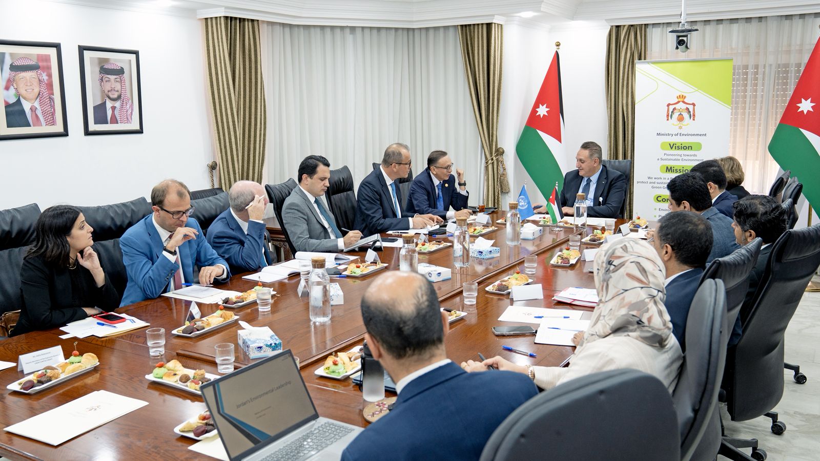 صورة حول : وزير البيئة يؤكد عمق الشراكة الأردنية مع برنامج الأمم المتحدة الإنمائي وزير البيئة يؤكد عمق الشراكة الأردنية مع برنامج الأمم المتحدة الإنمائي