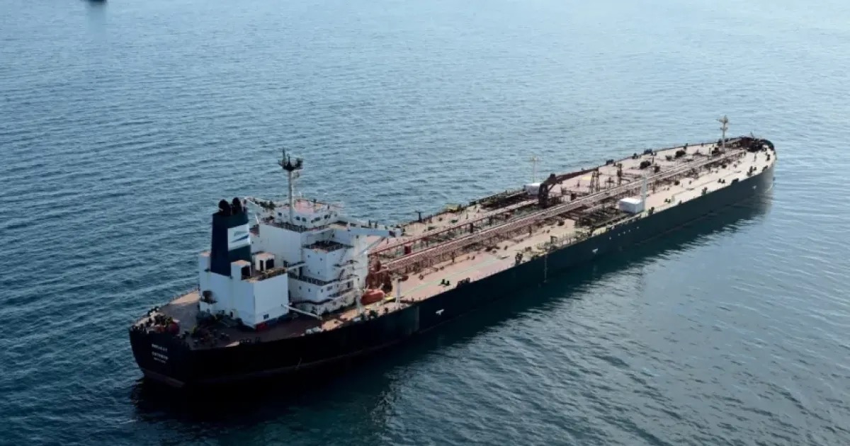 صورة حول : سفينتان روسيتان عالقتان في مرافئ فرنسية سفينتان روسيتان عالقتان في مرافئ فرنسية