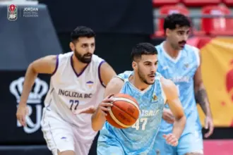 الإنجليزية يواصل الصدارة بفوز مستحق على الفيصلي