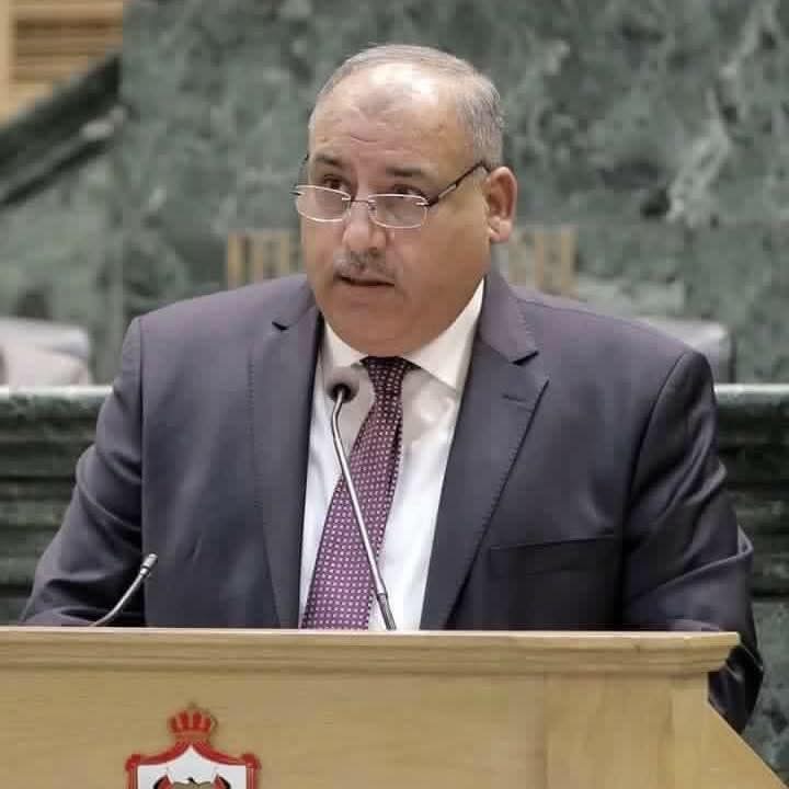 القاضي يولم لعدد من النواب بعد تفرده بالترشح لرئاسة المجلس