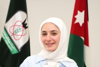 طالبة من "اليرموك" تفوز بجائزة أفضل متطوعة بمجتمعات النساء بالهندسة