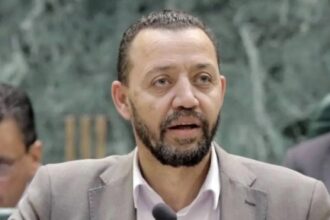 النائب السابق قصي الدميسي ينعى شقيقه عبد الكريم الدميسي