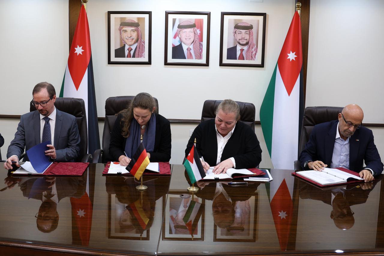 صورة حول : الأردن يوقع اتفاقية تمويل ألمانية الأردن يوقع اتفاقية تمويل ألمانية