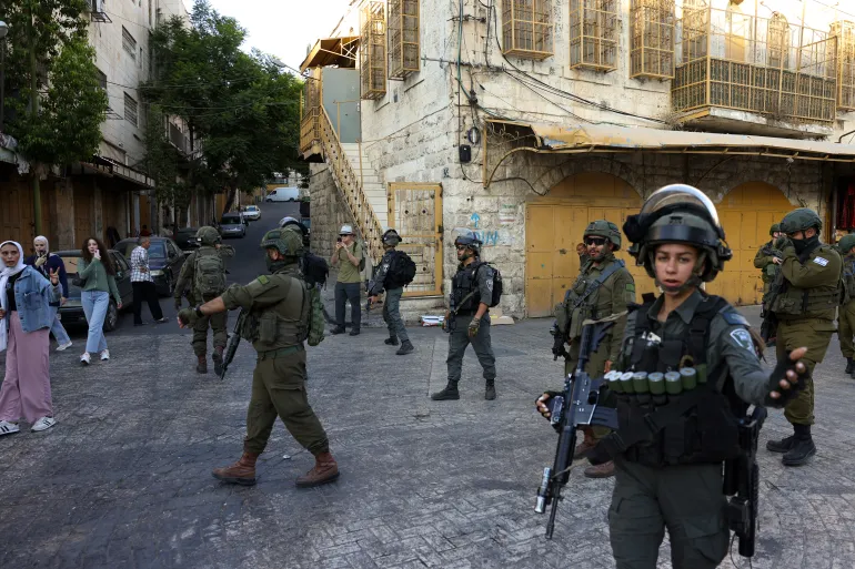 صورة حول : الاحتلال يقتحم نابلس فجر اليوم الاحتلال يقتحم نابلس فجر اليوم