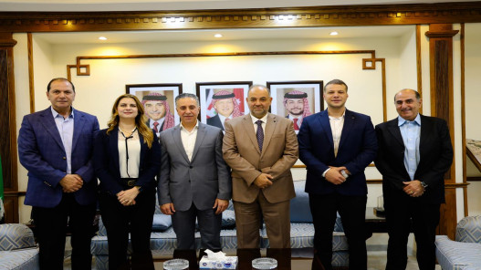 صورة حول : القضاة يبحث مع مجلس الأعمال الأميركي فرص تعزيز صادرات الأردن القضاة يبحث مع مجلس الأعمال الأميركي فرص تعزيز صادرات الأردن