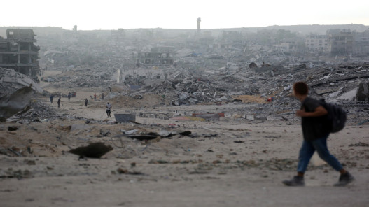 صورة حول : انتشال 9 شهداء بحي الزيتون بغزة انتشال 9 شهداء بحي الزيتون بغزة