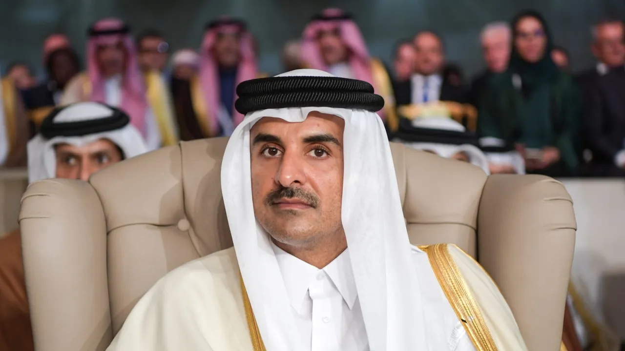 أمير قطر يدين خرق وقف إطلاق النار