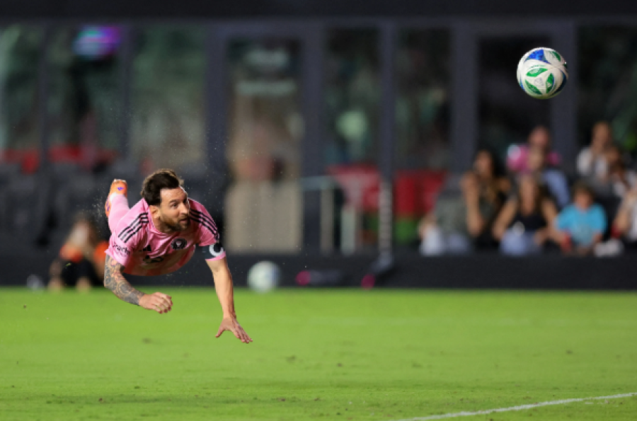 صورة حول : ميسي يقترب من الهدف الـ 900 في مسيرته ميسي يقترب من الهدف الـ 900 في مسيرته