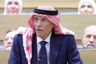 بالفيديو…العرموطي محتجا: صرنا نصفق لرئيس الحكومة كمان