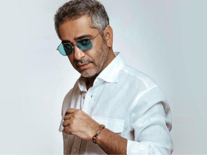 الفنان فضل شاكر يسلم نفسه للجيش اللبناني