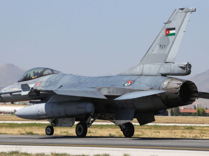 الجيش يوضح سبب الطلعات الجوية في سماء المملكة