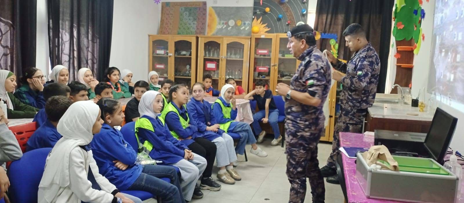 الشرطة المجتمعية تنفذ انشطة توعوية في إقليم العاصمة