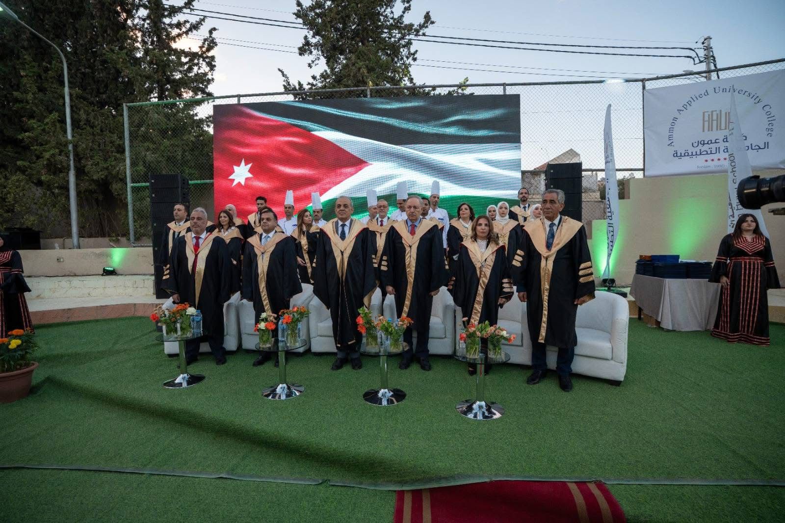 وزير السياحة والآثار يرعى حفل تخريج كلية عمون الجامعية التطبيقية