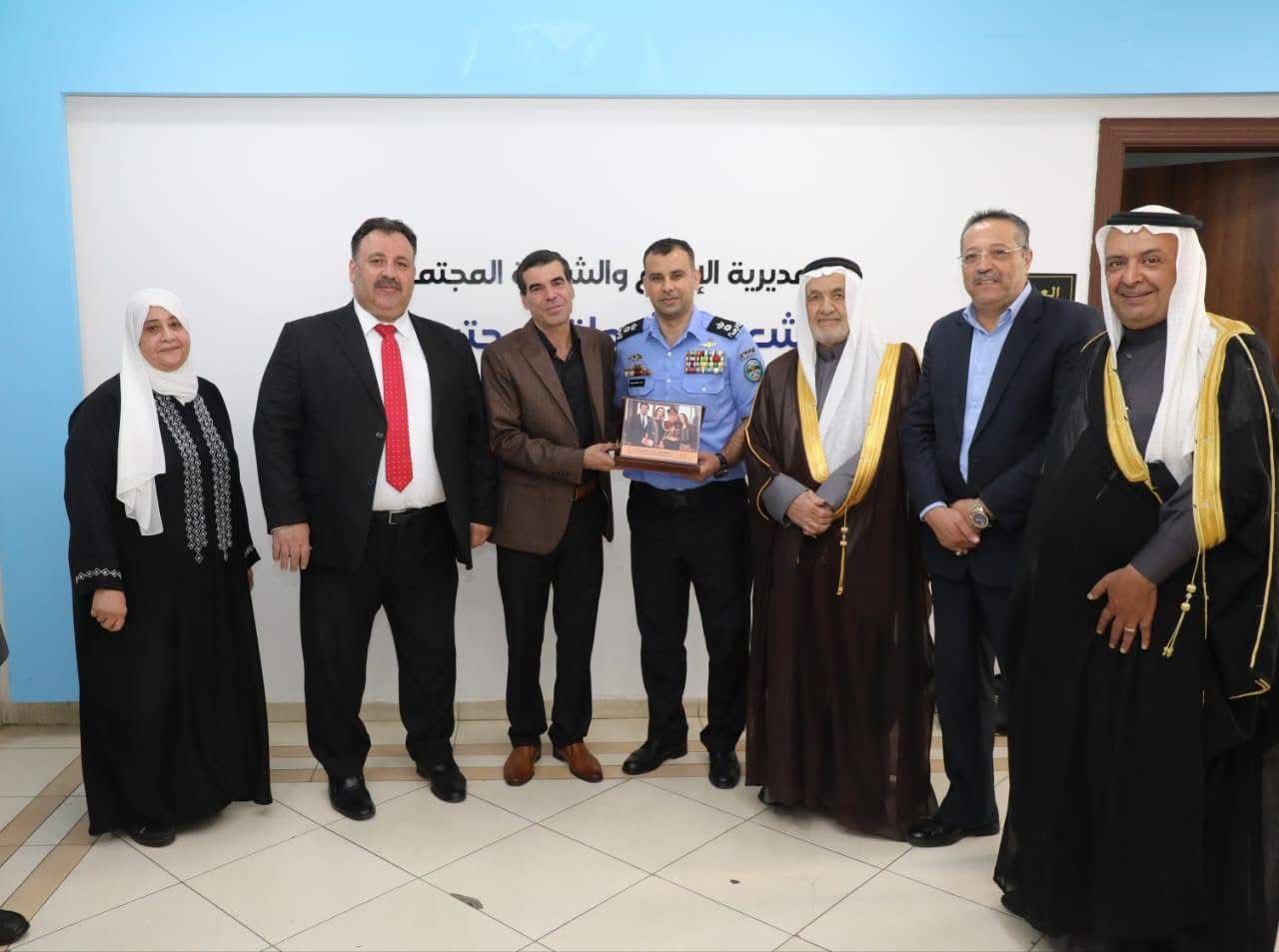 الشرطة المجتمعية تنفذ فعاليات توعوية في مديرية شؤون اللاجئين السوريين.