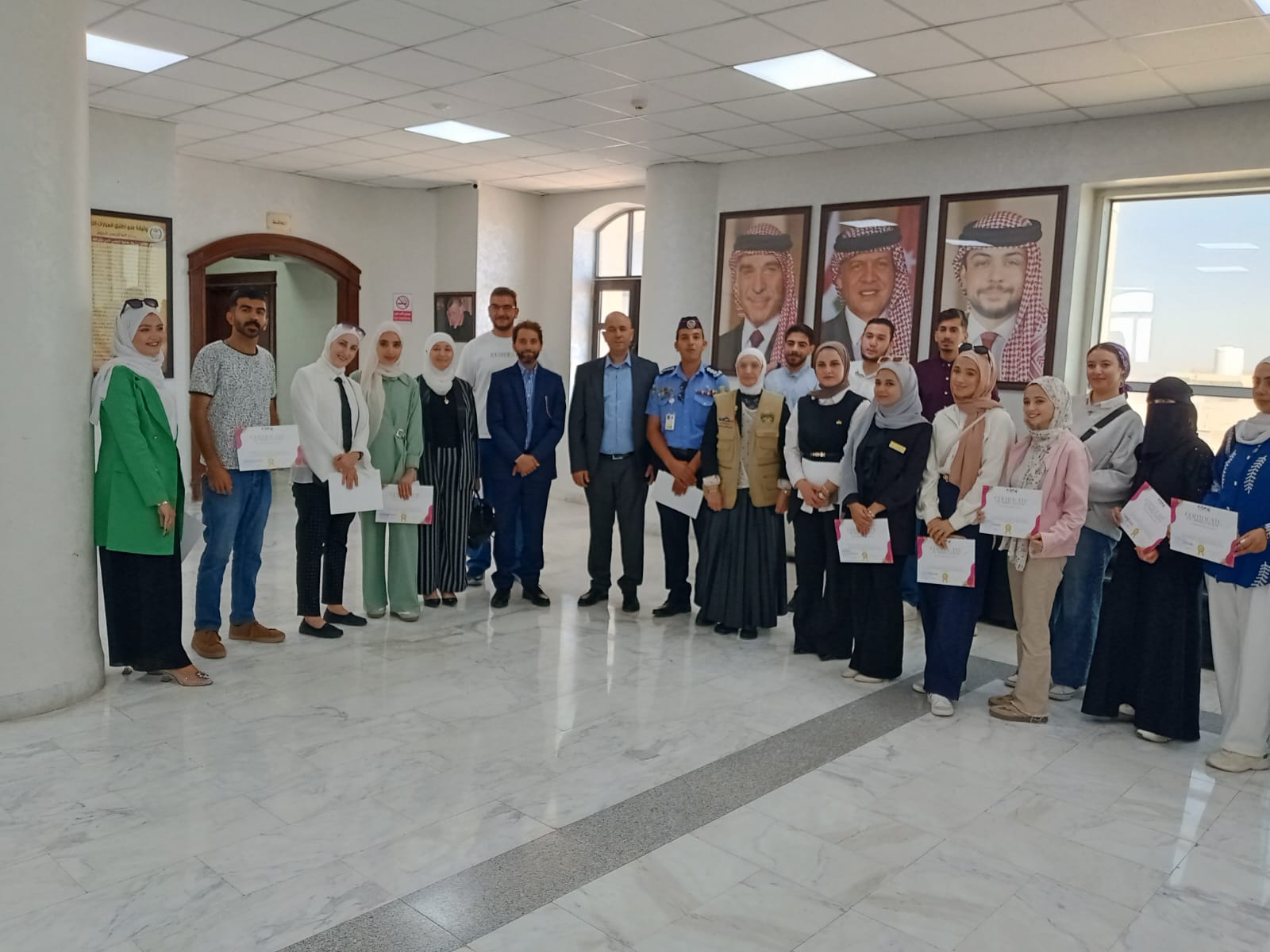 صورة حول : تحت رعاية محافظ البلقاء: جلسة حوارية بالتعاون مع مؤسسة حرير للتنمية المجتمعية تحت رعاية محافظ البلقاء: جلسة حوارية بالتعاون مع مؤسسة حرير للتنمية المجتمعية