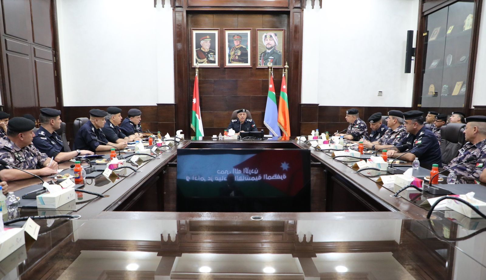 صورة حول : مدير الأمن العام يزور مديرية الدفاع المدني ويطلع على خطة التعامل الأمثل مع فصل الشتاء"صورة" مدير الأمن العام يزور مديرية الدفاع المدني ويطلع على خطة التعامل الأمثل مع فصل الشتاء"صورة"