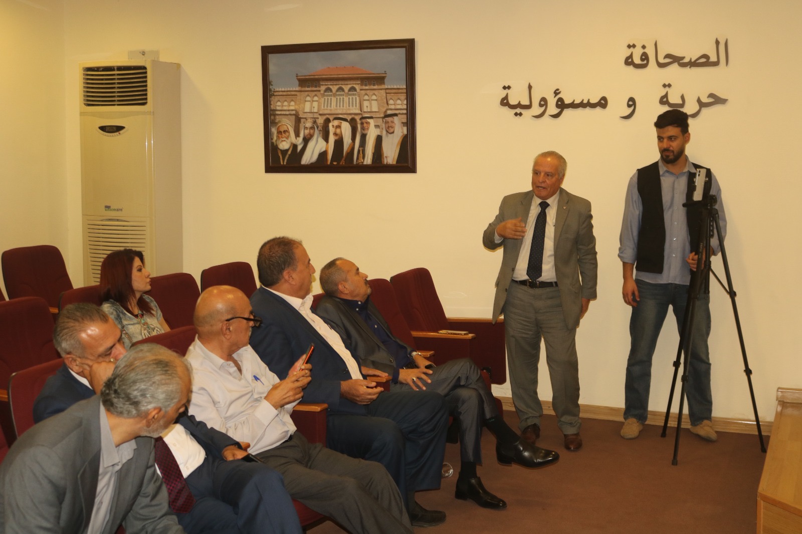 ناشرو المواقع الإخبارية الإلكترونية يشكلون ثلاث لجان لحل ازمتها مع نقابة الصحفيين "صور"