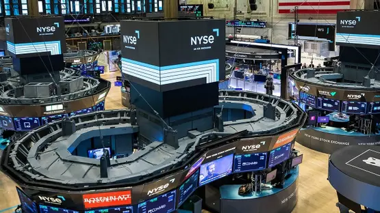 صورة حول : وول ستريت تنهي جلسة الخميس بانخفاض جماعي والبنوك تتراجع وول ستريت تنهي جلسة الخميس بانخفاض جماعي والبنوك تتراجع