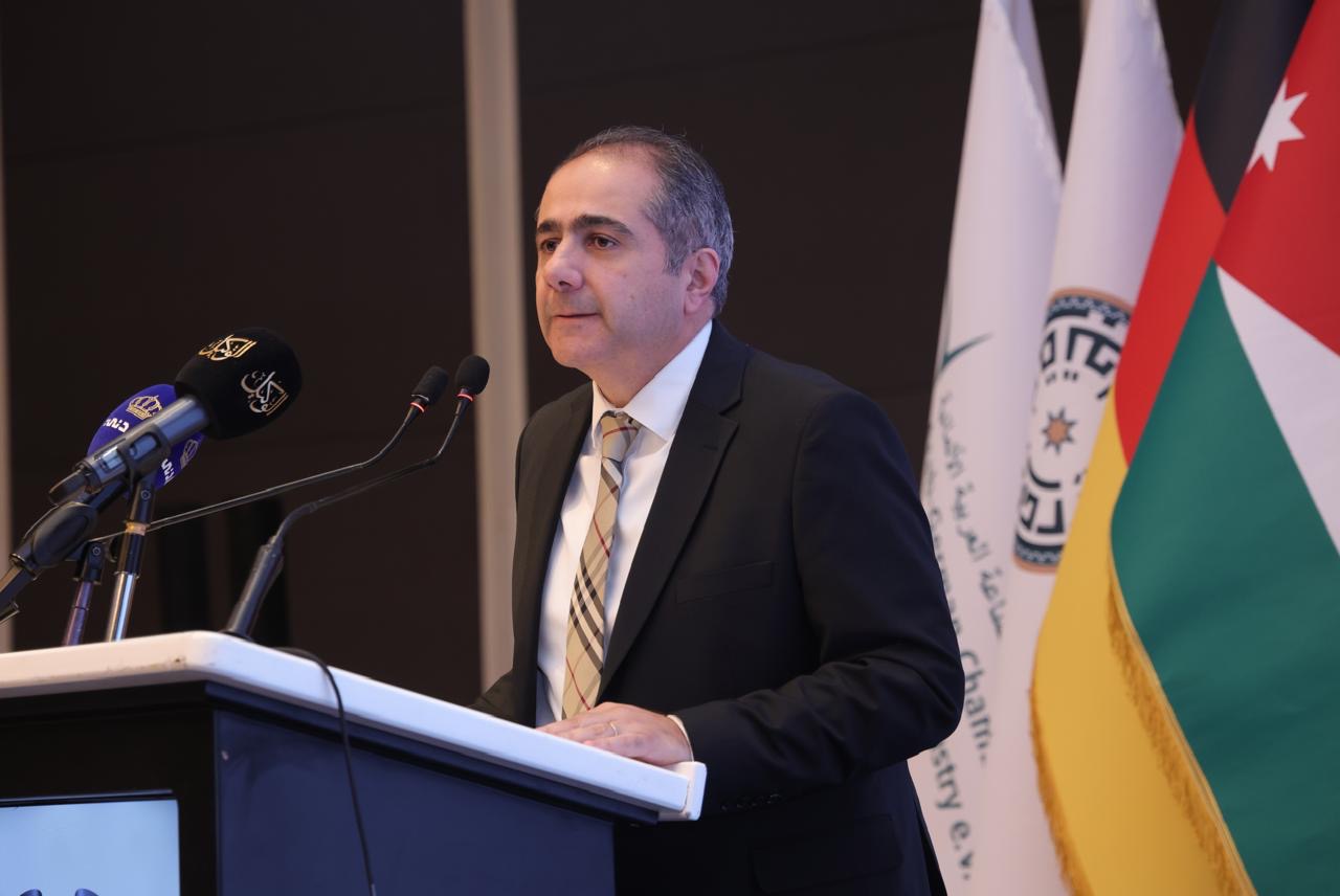 صورة حول : القضاة يدعو الشركات الالمانية لاتخاذ الأردن مركزا لمشروعات اعادة الاعمار في سوريا القضاة يدعو الشركات الالمانية لاتخاذ الأردن مركزا لمشروعات اعادة الاعمار في سوريا