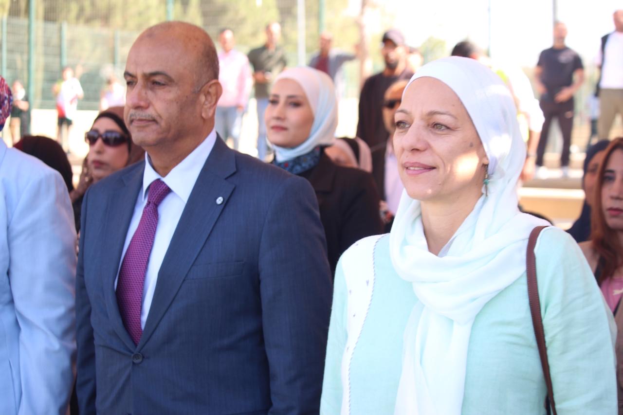 الأميرة بسمة بنت علي تفتتح بازار المزارع في حدائق الملك عبدالله الثاني .. فيديو وصور