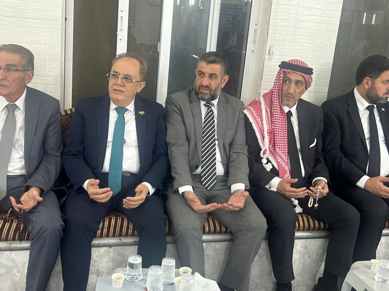 صورة حول : الرئيس السوري يعزي السفير سلمان القضاة بوفاة والده الرئيس السوري يعزي السفير سلمان القضاة بوفاة والده