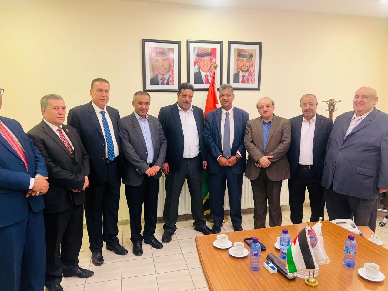 حزب البناء الوطني يزور شركة الكهرباء الأردنية