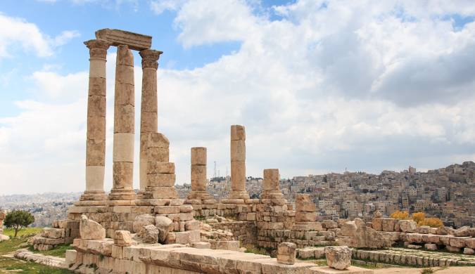 صورة حول : طقس معتدل وارتفاع طفيف على درجات الحرارة طقس معتدل وارتفاع طفيف على درجات الحرارة