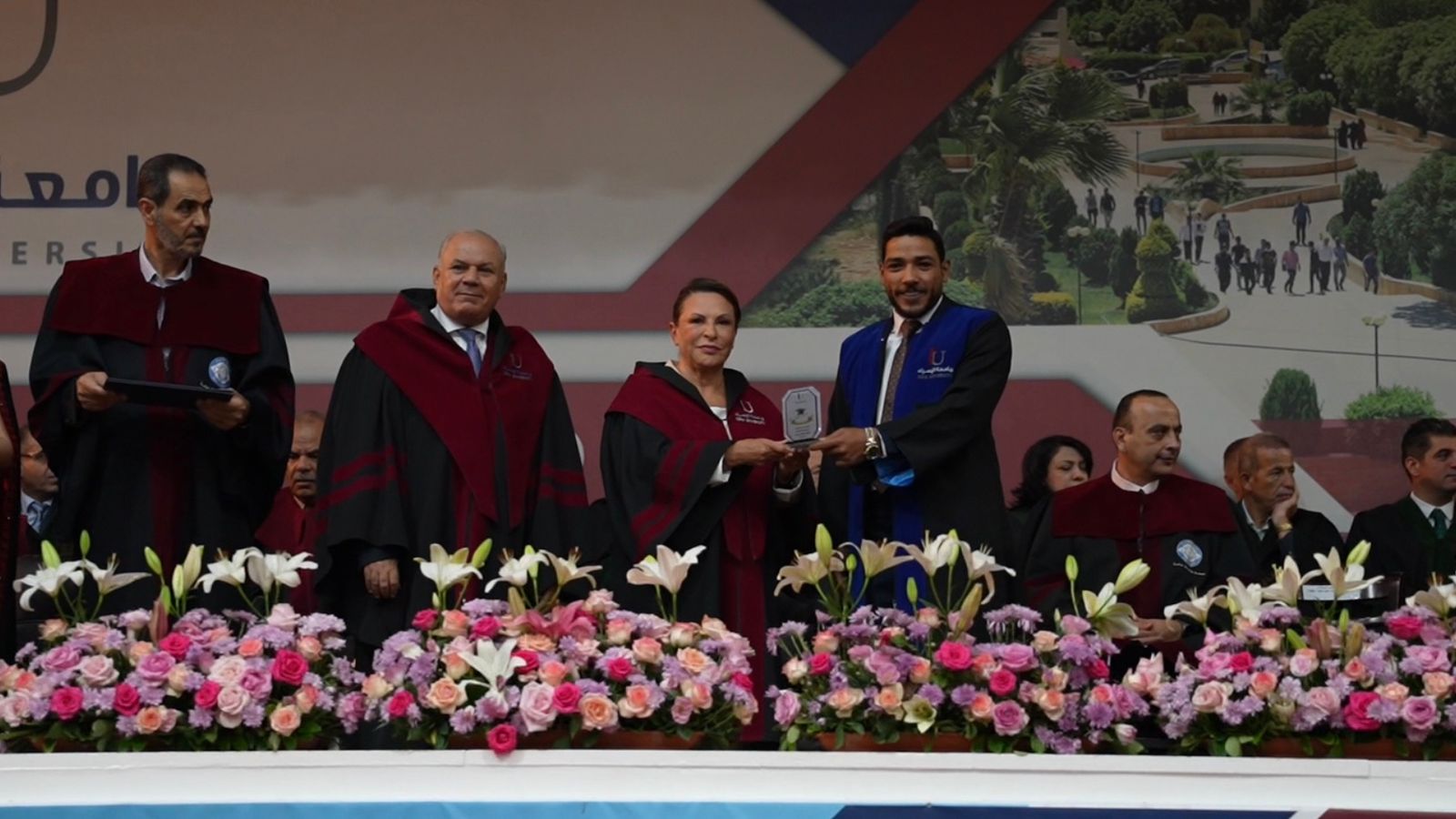 صورة حول : سمو الأميرة تغريد ترعى حفل تخريج طلبة جامعة الإسراء سمو الأميرة تغريد ترعى حفل تخريج طلبة جامعة الإسراء