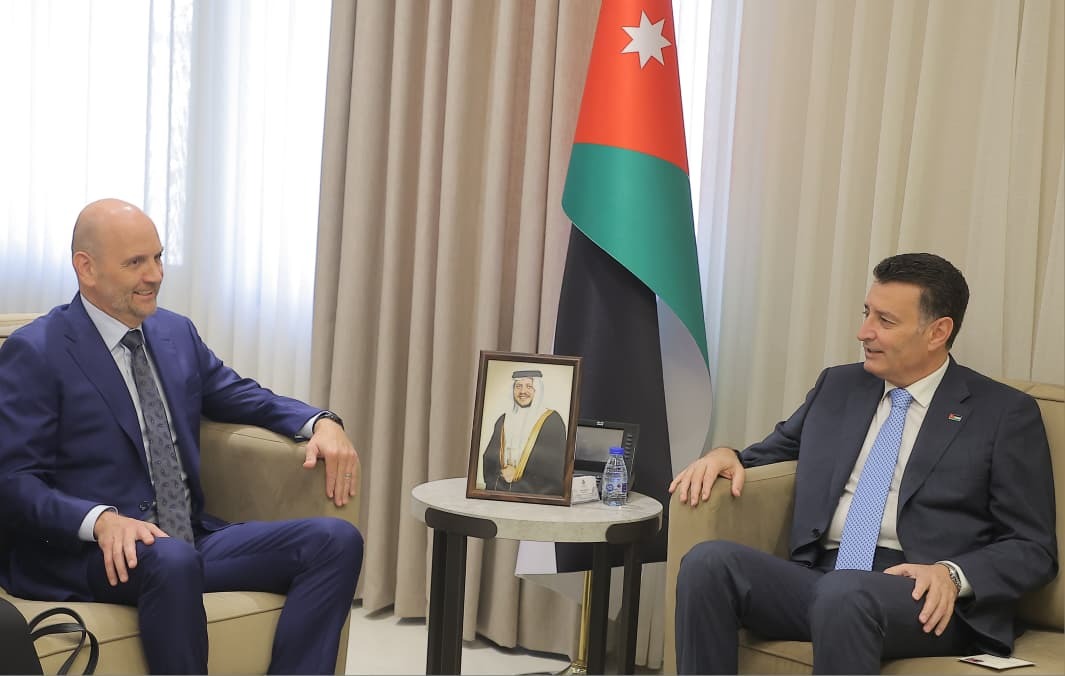 صورة حول : الصفدي: ما يحدث في غزة انتهاك صارخ للقانون الدولي ويدعو لموقف دولي حازم الصفدي: ما يحدث في غزة انتهاك صارخ للقانون الدولي ويدعو لموقف دولي حازم