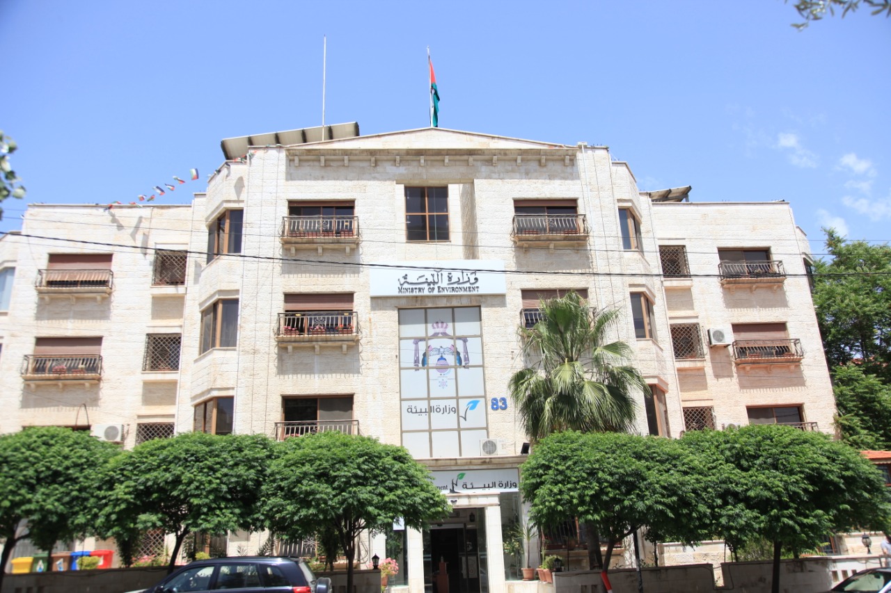 البيئة: مخالفات جسيمة وراء حريق "الحلابات".. وتحويل الملف إلى القضاء