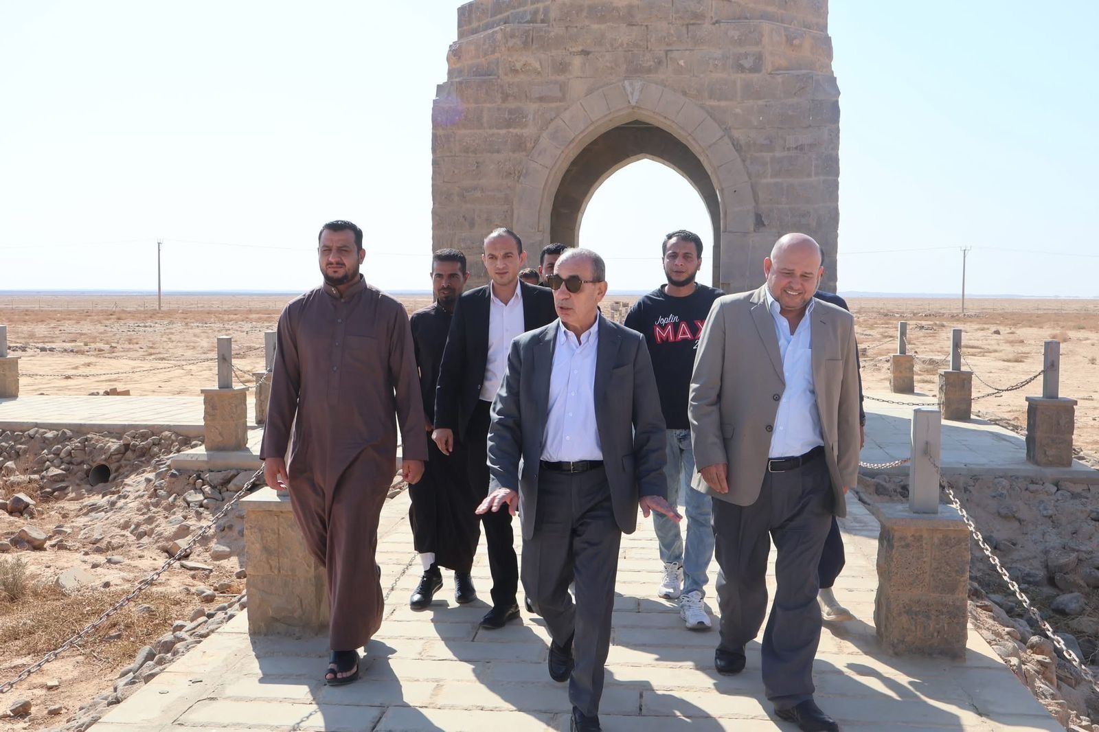 وزير الإدارة المحلية يتفقد بلديتي الصفاوي والمفرق الكبرى