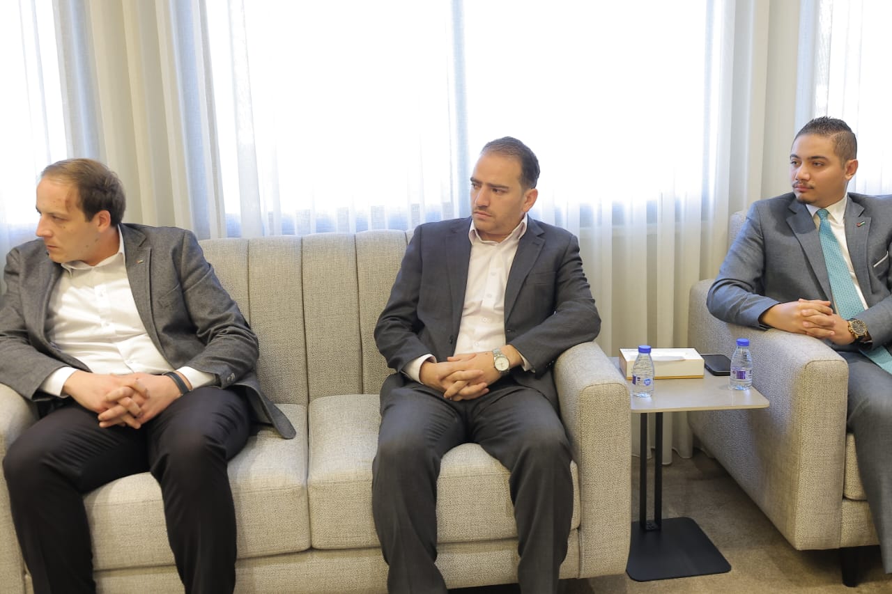 القاضي يلتقي وفد جمعية سند ويؤكد دعم مجلس النواب لتمكين الشباب