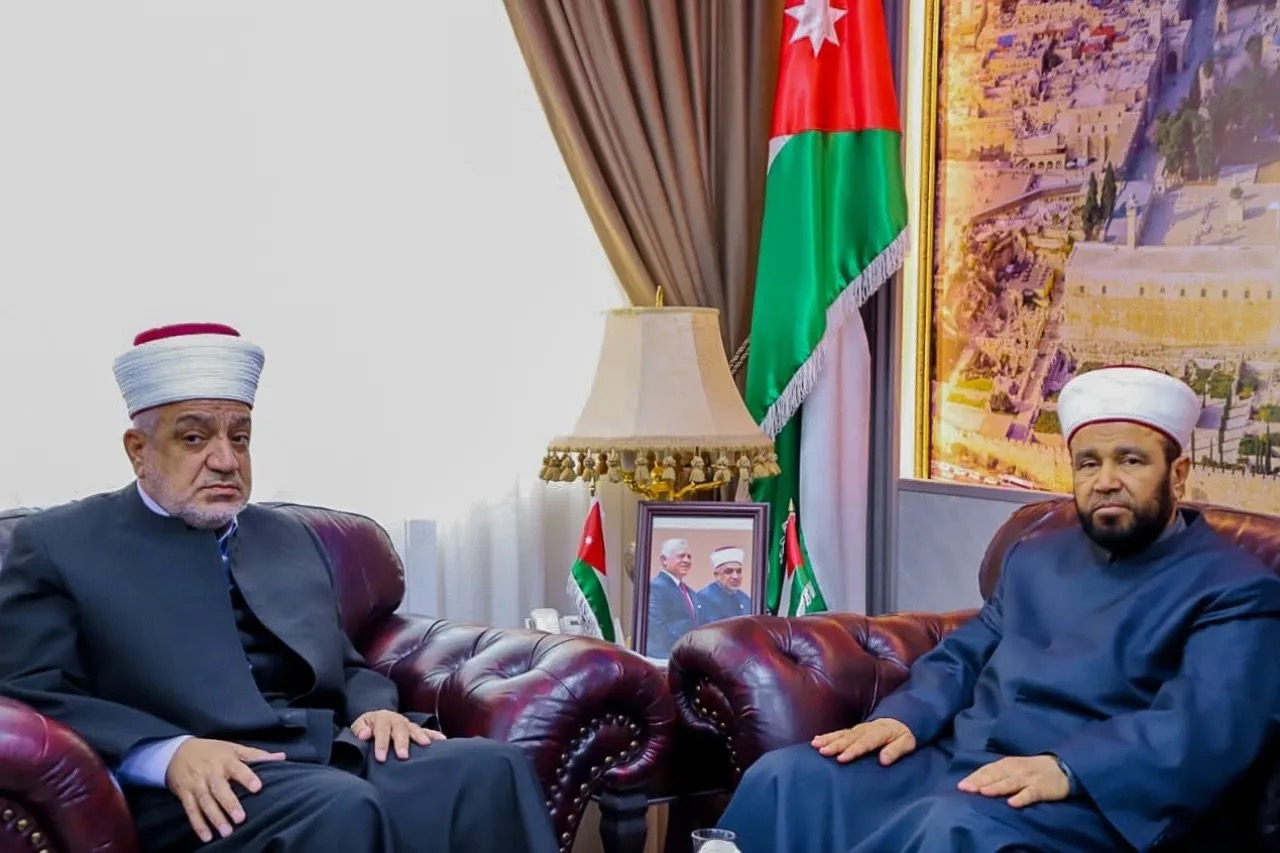 صورة حول : الأردن وفلسطين يبحثان تعزيز التعاون في شؤون الحج الأردن وفلسطين يبحثان تعزيز التعاون في شؤون الحج