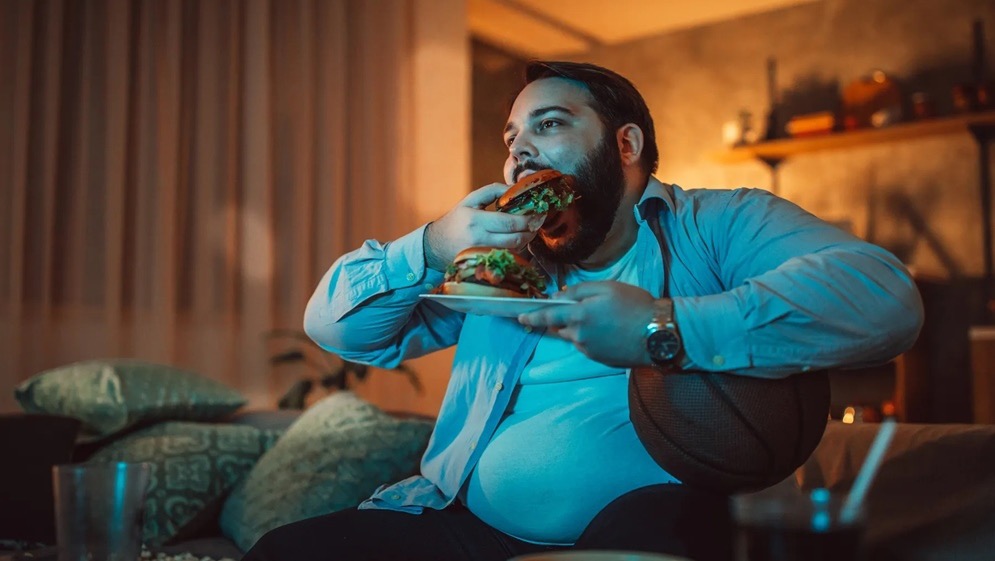 صورة حول : احذر.. العشاء المتأخر في الشتاء يدمّر جسدك احذر.. العشاء المتأخر في الشتاء يدمّر جسدك
