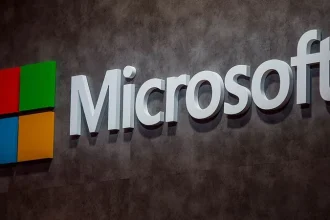 مايكروسوفت تُنشئ فريقًا لتطوير ذكاء يفوق قدرات البشر