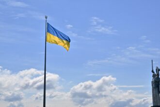 زيلينسكي يفرض عقوبات على تيمور مينديتش بعد فضيحة فساد واسعة