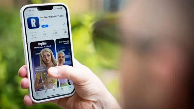 روبوتات ذكية تتعرض للتحرش والعنف الرقمي