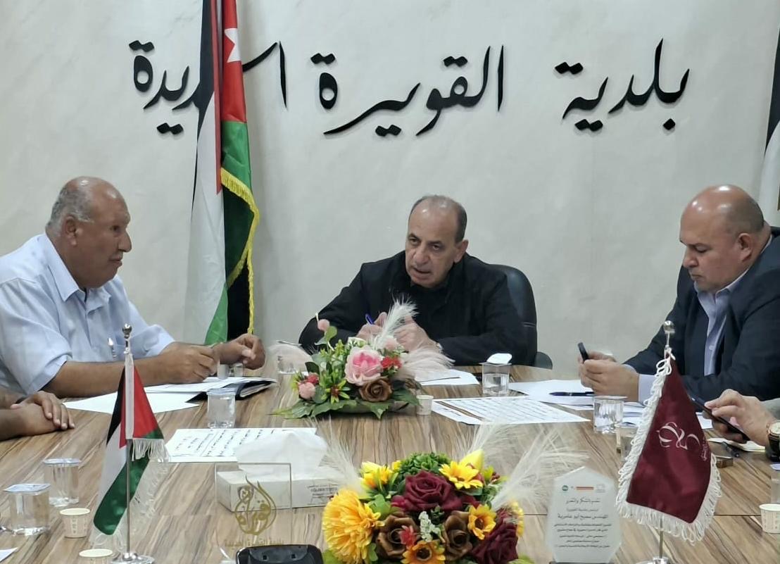 وزير الإدارة المحلية يتابع ميدانياً جاهزية بلديتي القويرة والجفر لفصل الشتاء