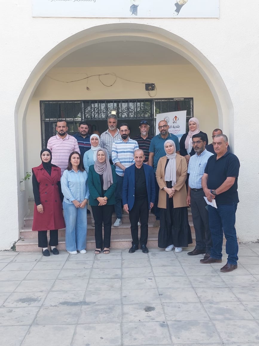 صورة حول : وزير الإدارة المحلية يتفقد بلديات في لواءي المزار الشمالي وبني كنانة وزير الإدارة المحلية يتفقد بلديات في لواءي المزار الشمالي وبني كنانة