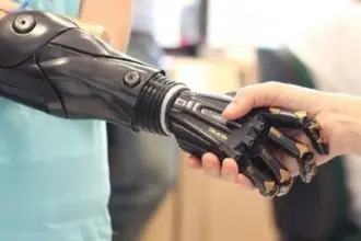 باحثون أميركيون يبتكرون عضلات اصطناعية ذكية تحاكي الإنسان