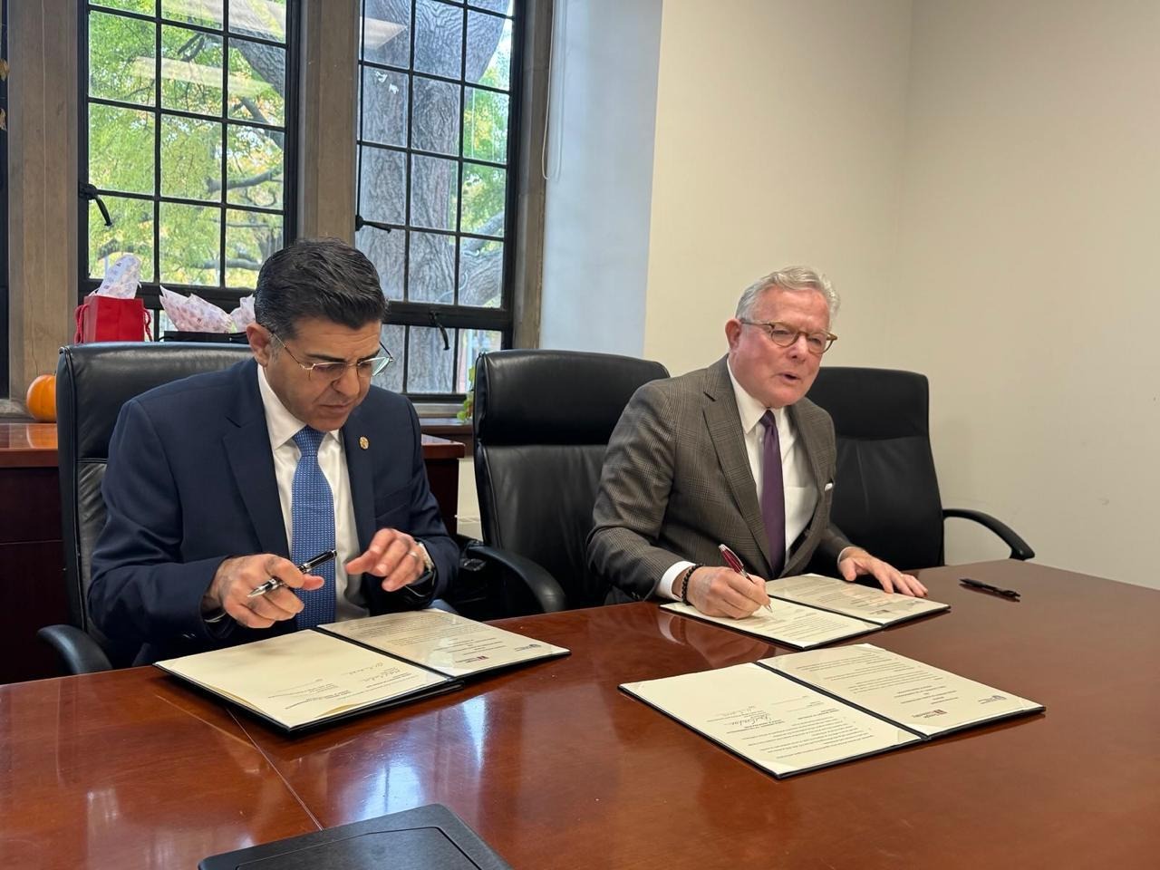 صورة حول : العلوم والتكنولوجيا توقع اتفاقيات تعاون مع جامعة تمبل الأميركية العلوم والتكنولوجيا توقع اتفاقيات تعاون مع جامعة تمبل الأميركية