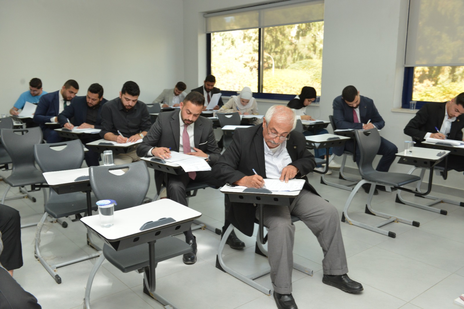 صورة حول : جامعة البترا تستضيف امتحان نقابة المحامين لأكثر من 500 متدرب جامعة البترا تستضيف امتحان نقابة المحامين لأكثر من 500 متدرب