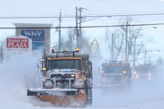 الولايات المتحدة تستعد لموجة شتوية قوية مع تساقط كثيف للثلوج