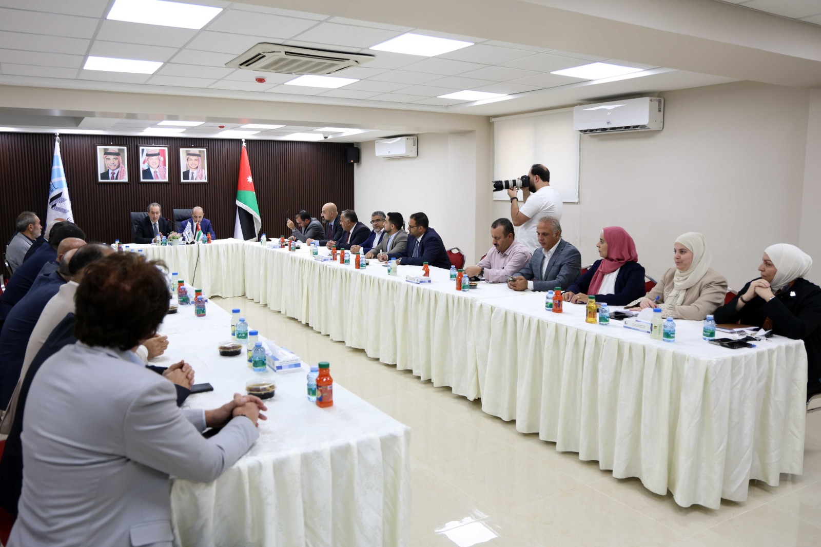 صورة حول : مذكرة تفاهم لتقديم تسهيلات لترخيص الأبنية القائمة في المحافظات مذكرة تفاهم لتقديم تسهيلات لترخيص الأبنية القائمة في المحافظات