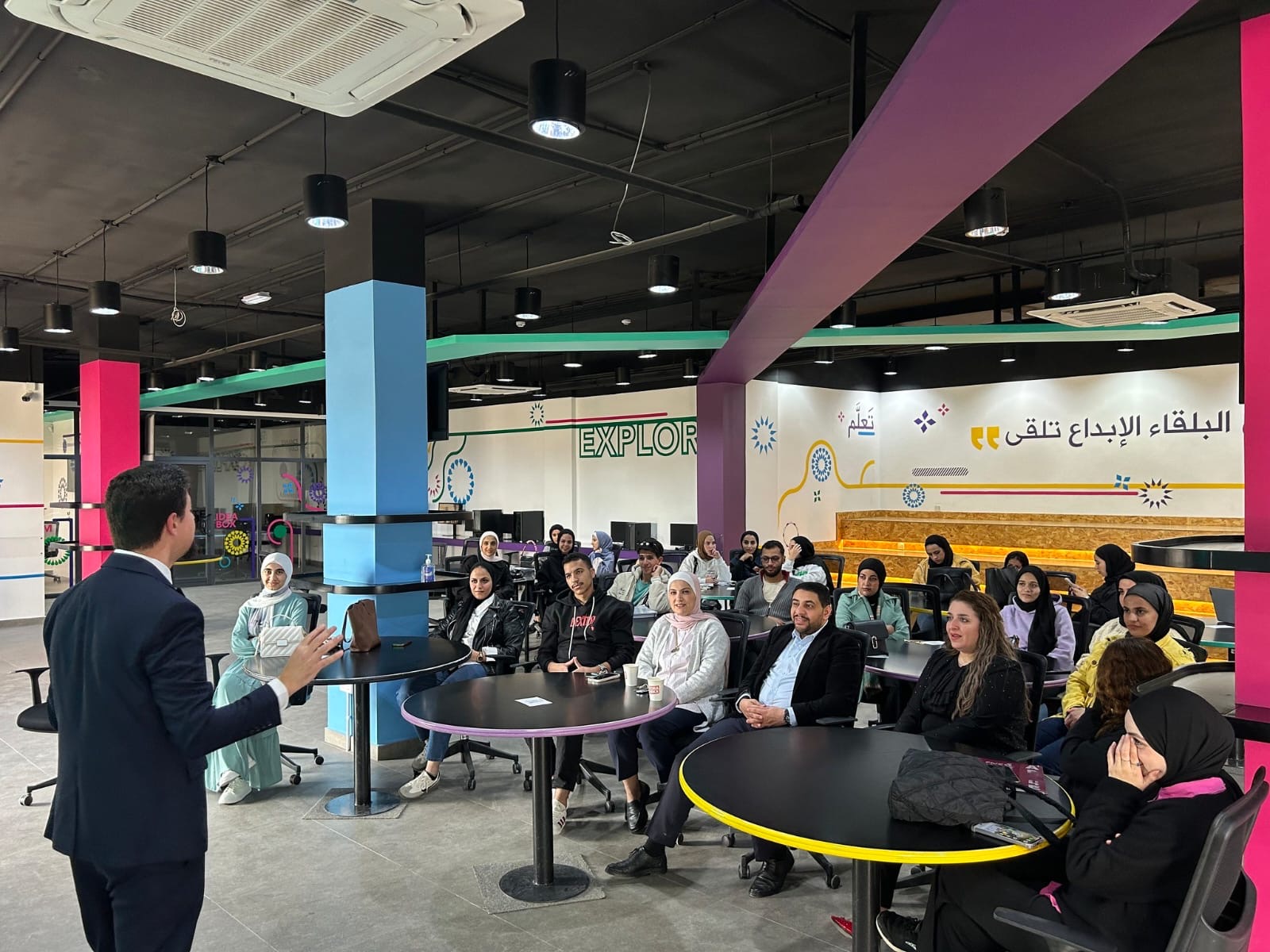 صورة حول : بمشاركة أكثر من 1,300 شاب وشابة منصّة زين للإبداع تنظّم 40 جلسة ريادية بمشاركة أكثر من 1,300 شاب وشابة منصّة زين للإبداع تنظّم 40 جلسة ريادية