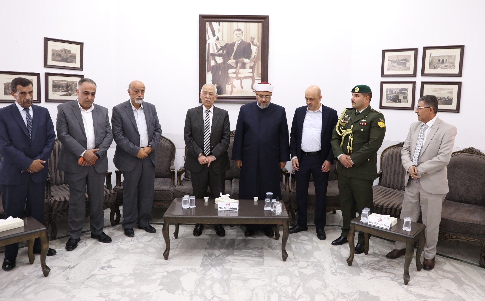 *مندوبا عن الملك وولي العهد… العيسوي يعزي عشيرتي القعقاع والقرعان*